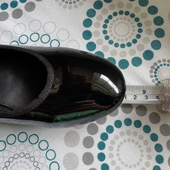 NEW- Tap shoes
Danskin
Big Girls
Dance shoes - Picture 10 of 11